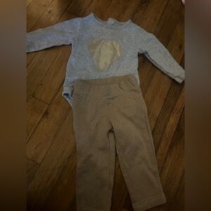 Carter's Gray and gold Heart Set